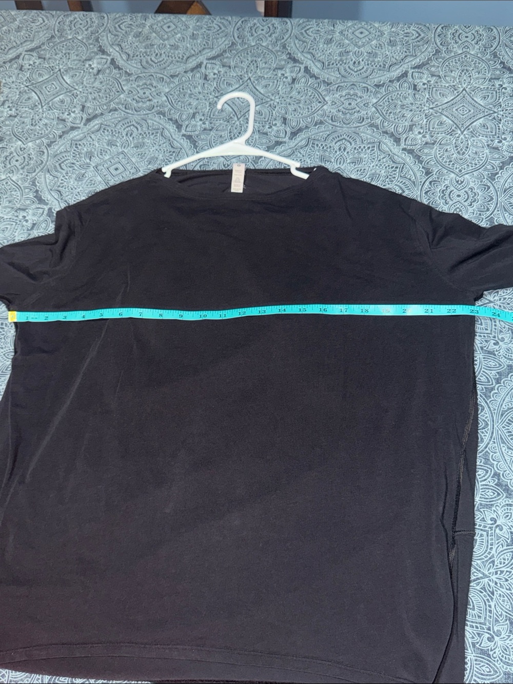 lululemon Back In Action Black Long-Sleeve Top Size 8 - Picture 6 of 8